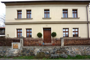 Penzion U Lasíků, Únětice